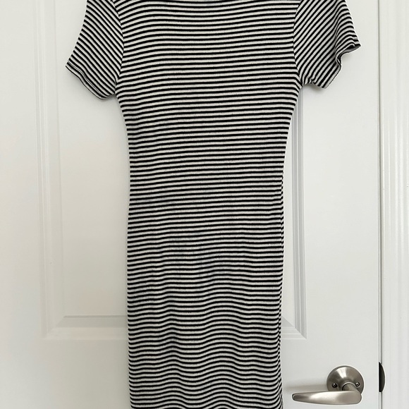 Brandy Melville Black and White Cotton Dress - Picture 2 of 6